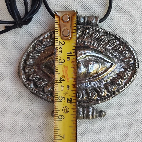 👁️ Vintage Evil Eye Pendant Necklace - Picture 9 of 9